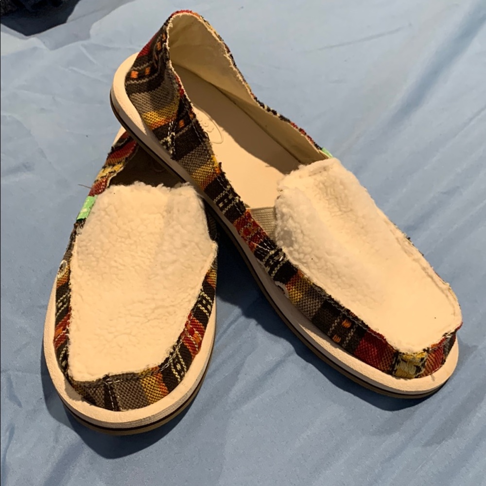 Sanuk Womens Cozy‎ Loafer Shoes Plaid Fur Lined Slip On Casual Comfort Size